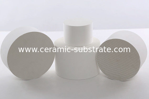 Euro IV Euro V Ceramic Catalyst Carrier , 100CPSI SCR Ceramic Substrates