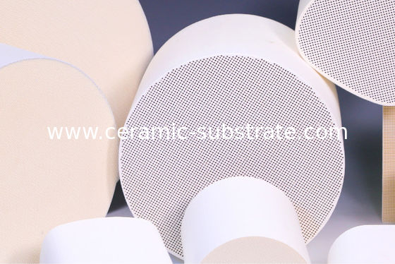 खरीदें Honeycomb Ceramic Substrates Custom For Exhaust Purification online manufacture