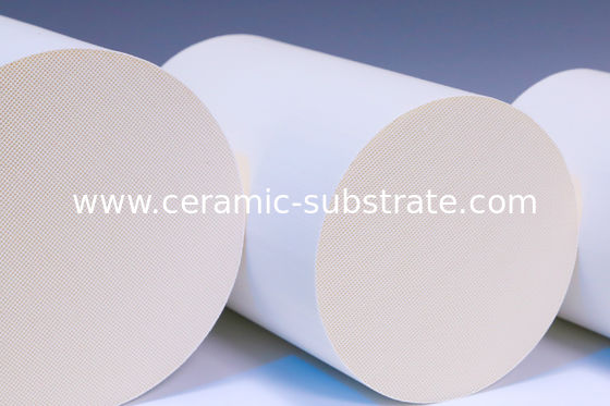 खरीदें MgO Cordierite Honeycomb Ceramic , Ivory Ceramic Substrates online manufacture