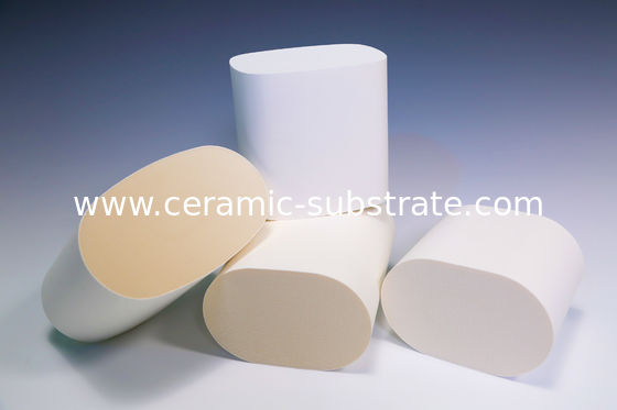 खरीदें White Honeycomb Ceramic Filter Custom For Catalyst  Supports online manufacture