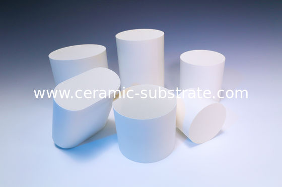 खरीदें White Alumina Ceramic Substrate round For Selective Catalytic Reduction online manufacture
