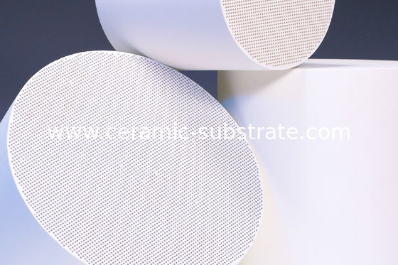 खरीदें Vehicle DPF Substrate , Alumina Ceramic Substrate For Car , motorcycle online manufacture