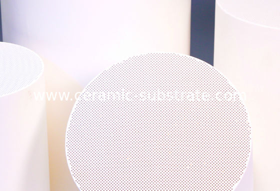 खरीदें Car Ceramic Catalyst Carrier , Porous Cordierite Honeycomb Ceramic online manufacture