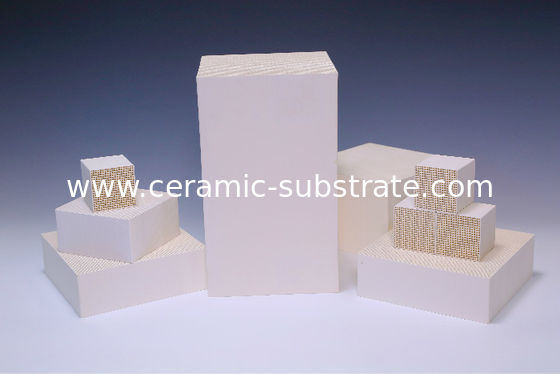 खरीदें White And Cellular Monolithic Catalyst Support , VOC alumina carrier online manufacture